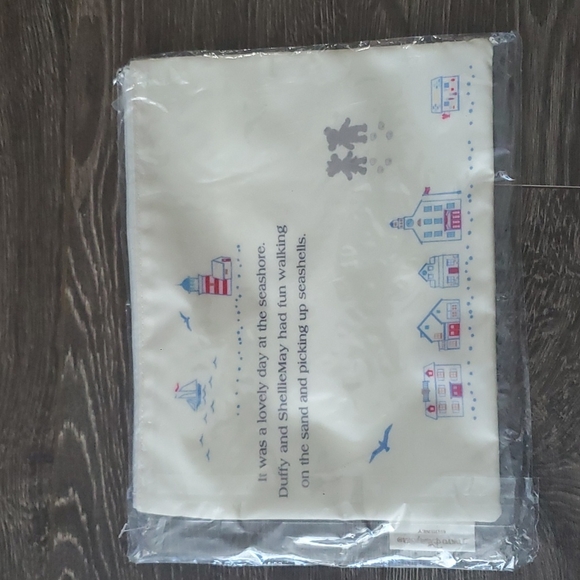 RARE 💫 TOKYO DisneySea DUFFY AND FRIENDS Disney Pouch - Brand New Sealed ✨️ - Picture 4 of 8